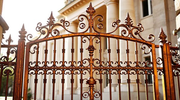 Les portails sur mesure à Chalon-sur-Saône : trouvez l'installateur idéal